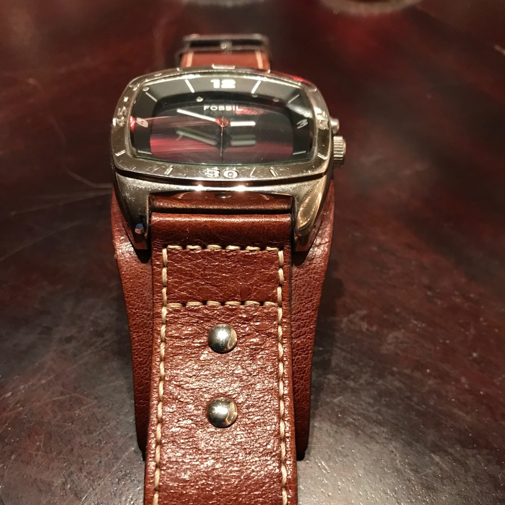 Mens Fossil Watch. Genuine Leather.